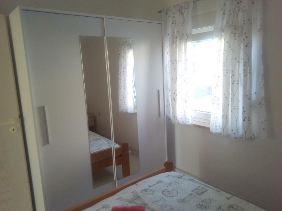 Apartmani Fran Vir Buitenkant foto